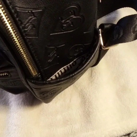 JUICY COUTURE BLACK MEDIUM SIZE BACKPACK NEW W/ TAGS! - Picture 11 of 16